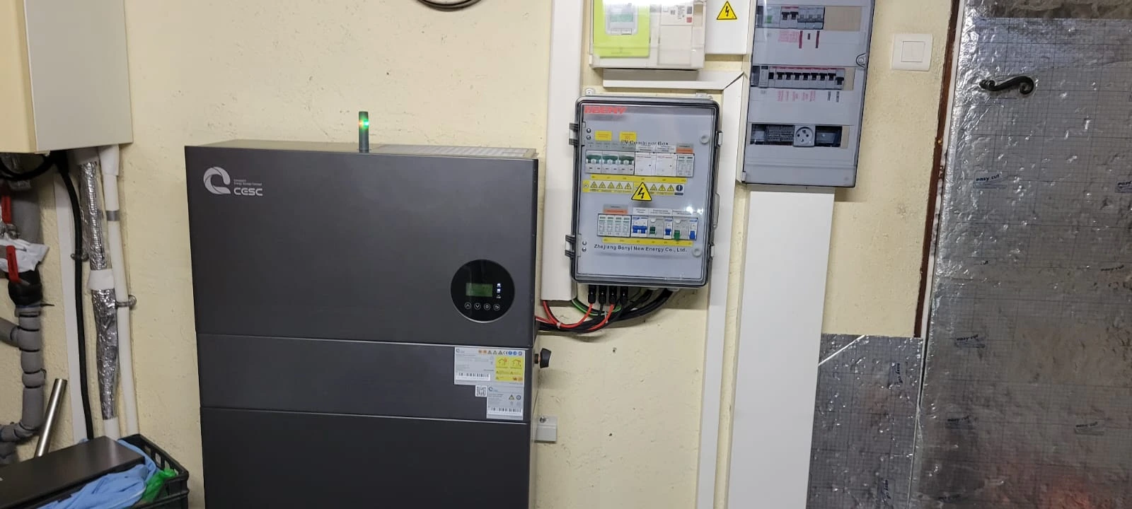 Installation batterie de stockage solaire à Orange dans le Vaucluse
