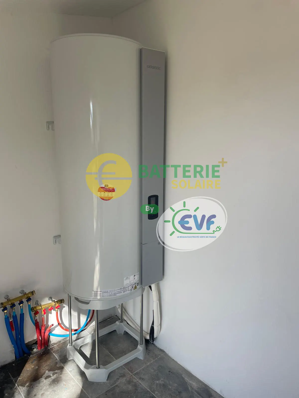 Installation panneaux photovoltaïques sur bâtiment à Orange